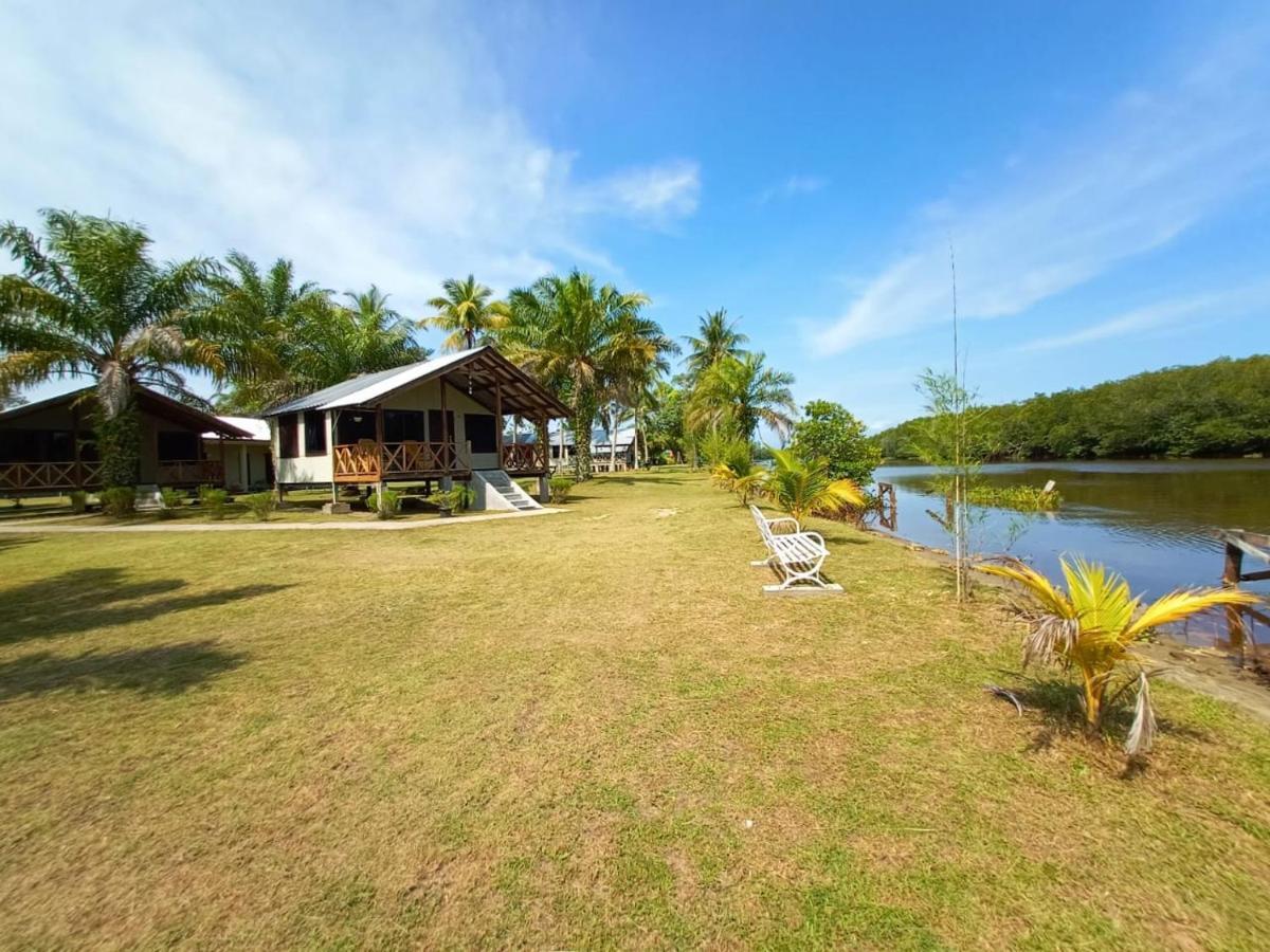 فندق Mb Camp Singkil Gosongtelaga المظهر الخارجي الصورة